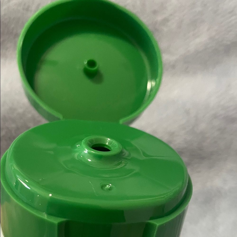 Rosemary Oil Strengthening Hair + Scalp Cleanser - Green and White - Picture 11 of 13